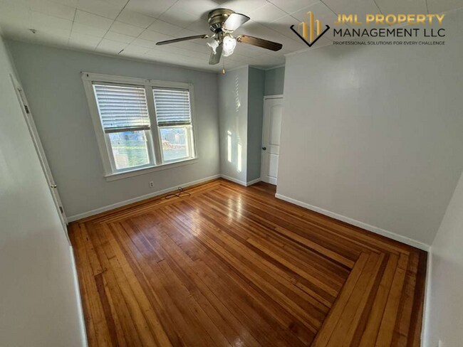 Photo - 121 Irving St Unit 1