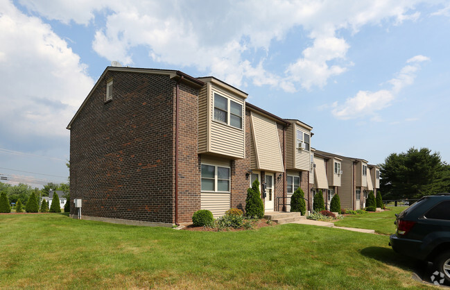 Southfield Apartments - Southfield Apartments