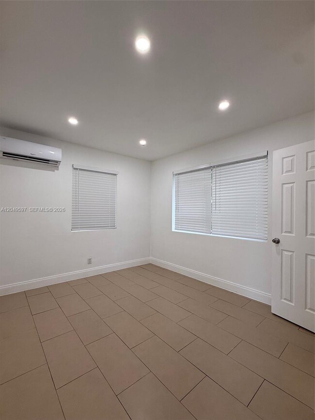 Photo - 6723 NE Miami Pl Unit 6725