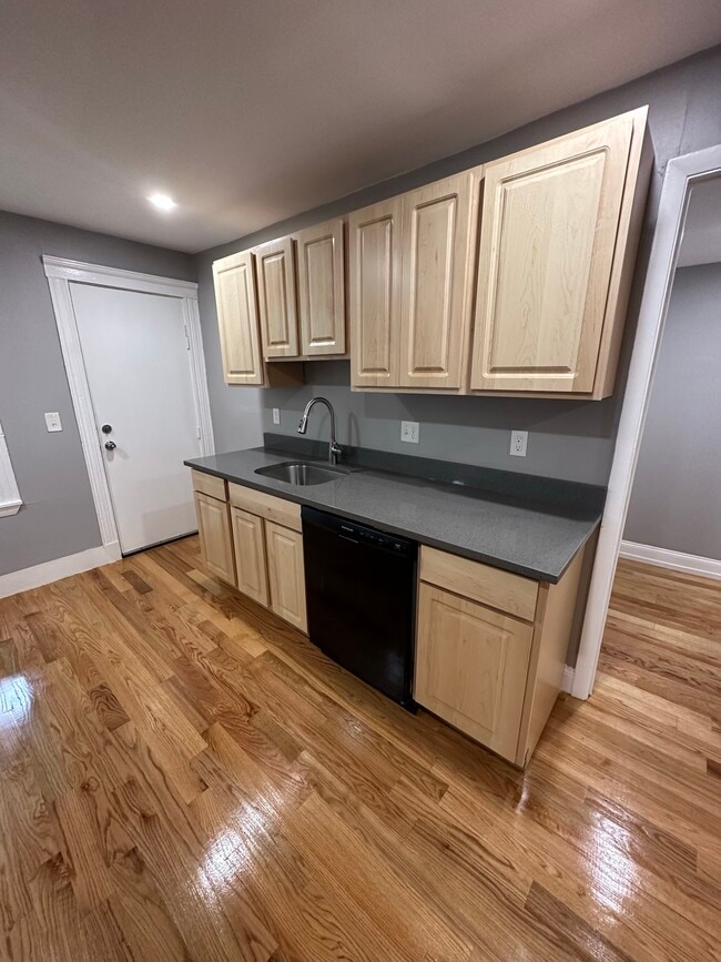 Photo - 90 Elm Hill Ave Unit 3