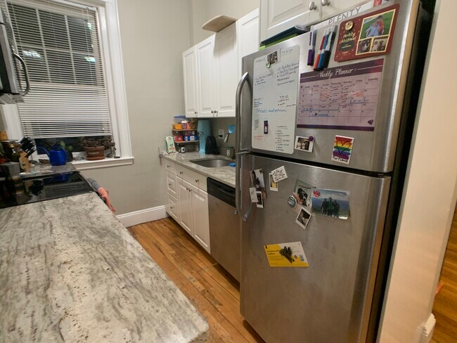 Photo - 52 Strathmore Rd