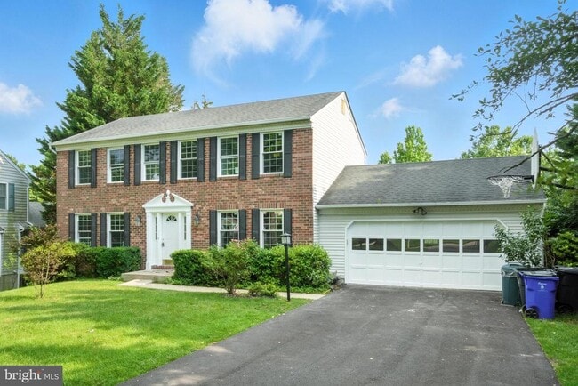 Building Photo - 4739 Bates Dr