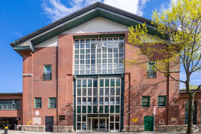 Alterno - Shipways Condominiums