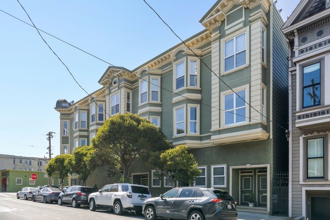 Bright pet friendly 3BR 2BTH with modern k... - Bright pet friendly 3BR 2BTH with modern k... Apartamento Unidad 1474 Grove Street