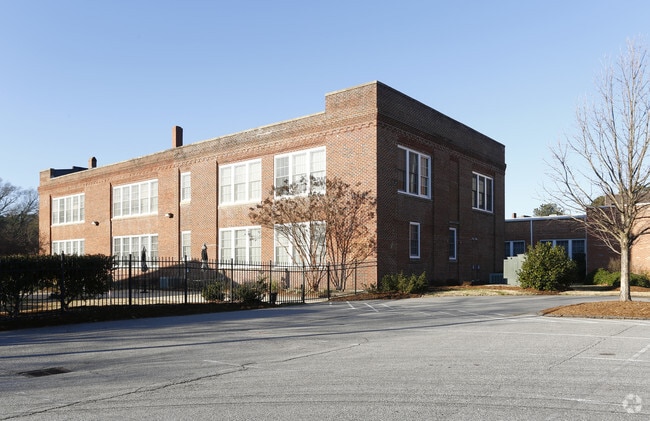 Olde School Commons
