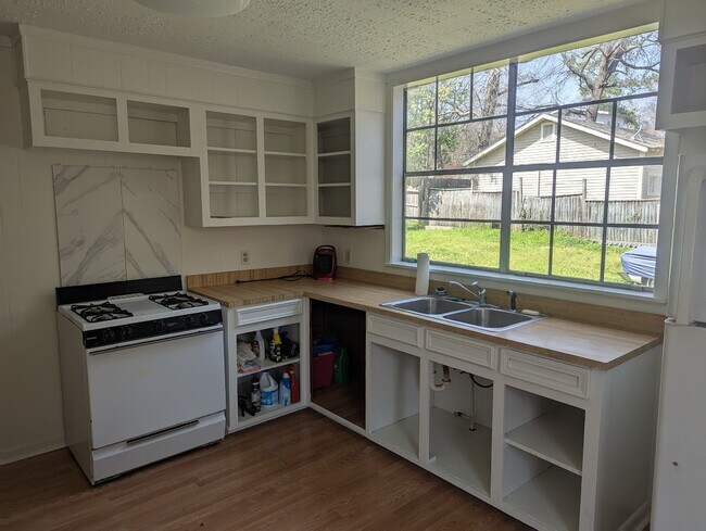 Photo - 806 Belhaven St Unit A