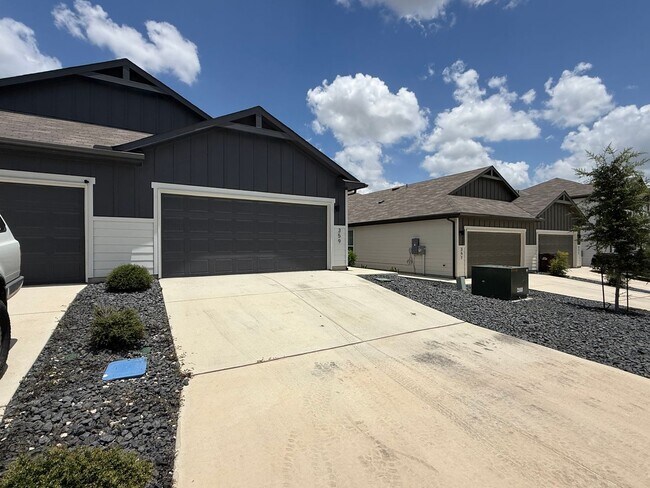 Photo - 359 Nespral Dr