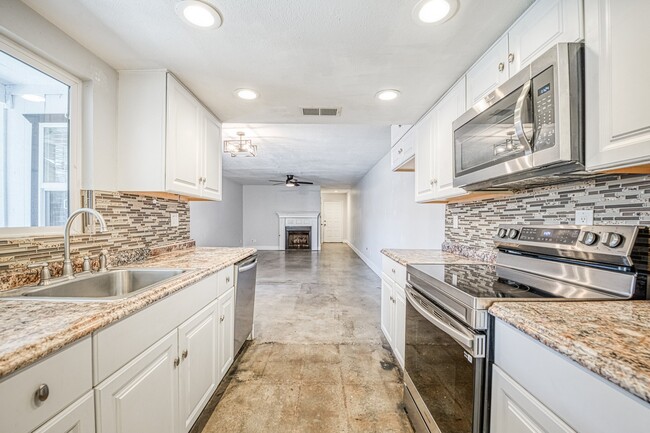 Photo - 351 Fairmont Ave