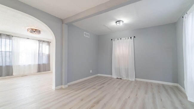 Photo - 115 N Porter St