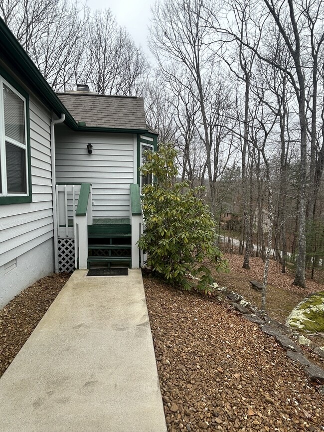 Photo - 140 Havenridge Cir