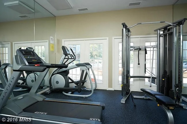 Photo - 20417 Riverbend Square Unidad 2BD2BR Condo