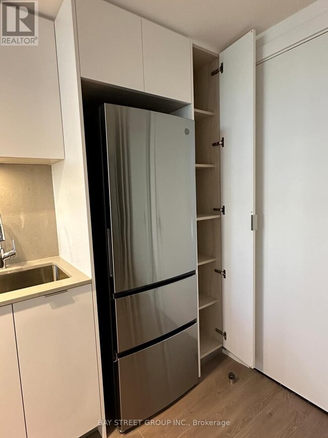 Photo - 8 Cedarland Dr Unit 1203