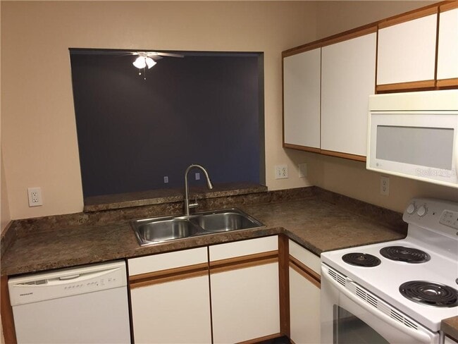 Photo - 6413 Hollydale Pl