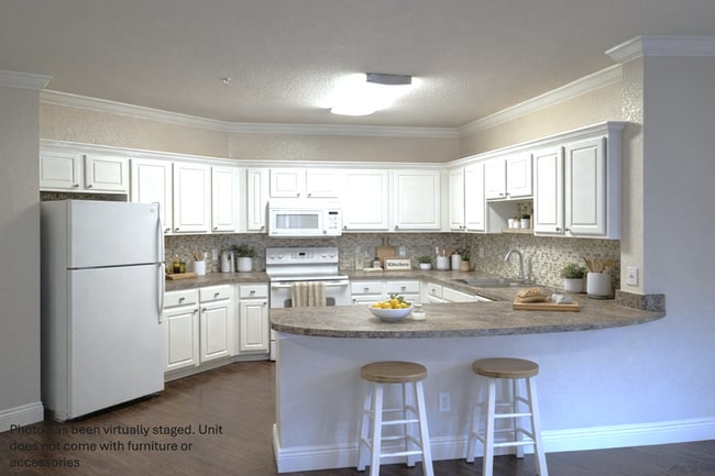 Photo - Huge Updated Studio! 818 square feet! Must see to appreciate. Includes washer/dryer