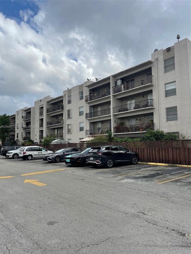 Building Photo - 5625 W 20th Ave Unit 215