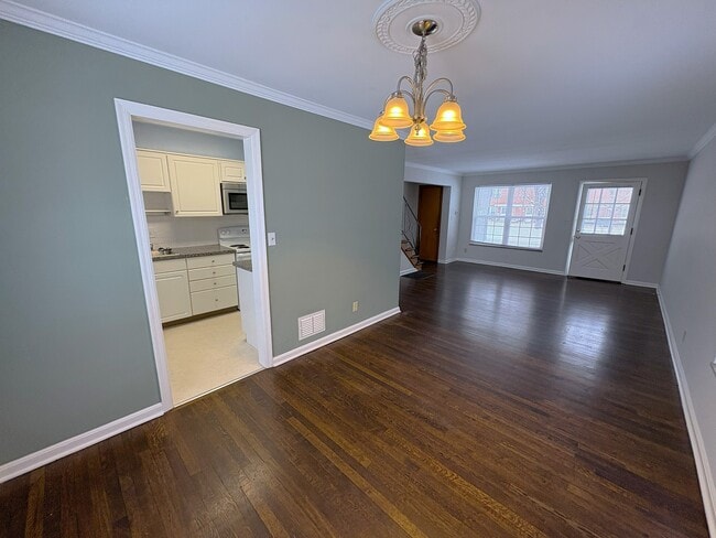 Photo - 2058 Harwitch Rd