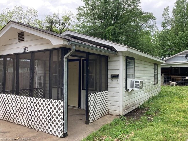 Photo - 107 N 16th St