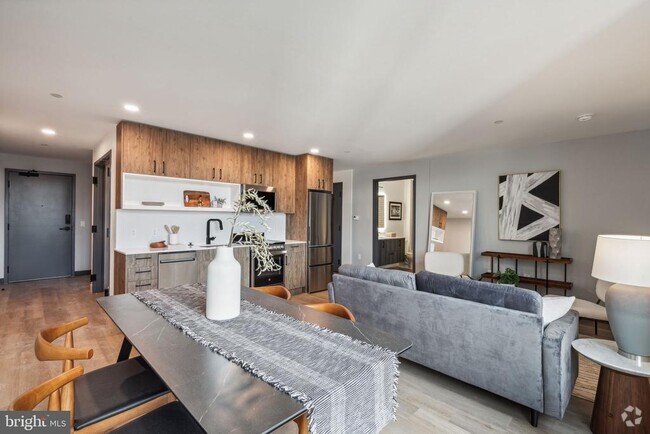 Building Photo - 1122 Frankford Ave Unit B1 Rental