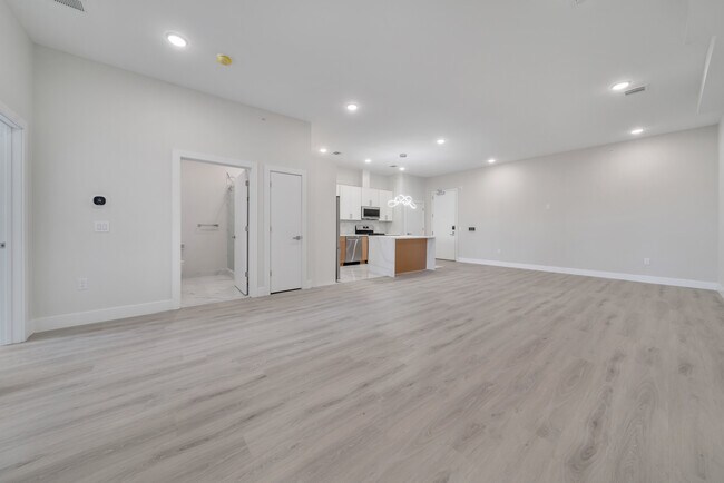 Skyline Square Lofts