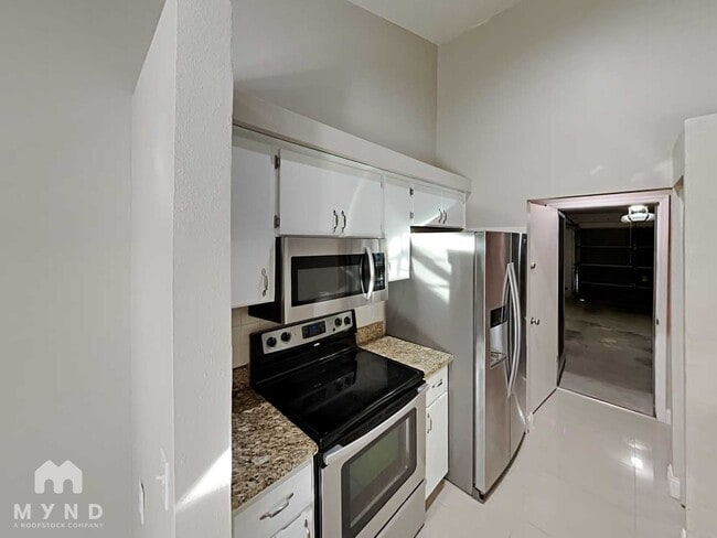 Photo - 8310 Clermont St