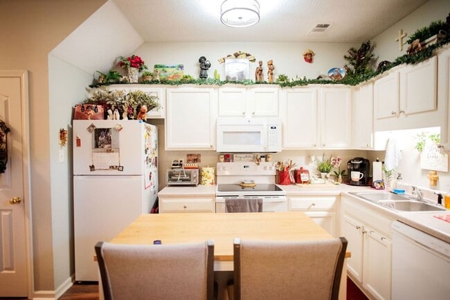 Photo - 2/2 Condo in Oxford