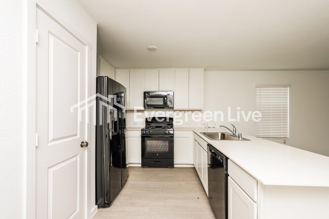 Photo - 1625 Sparrow Hawk Rd