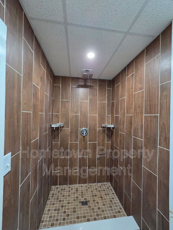 Photo - 3623 Derry St