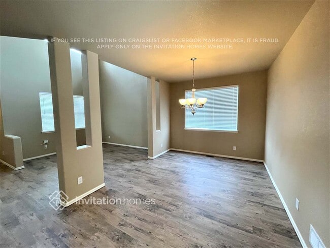 12386 Roslyn Way