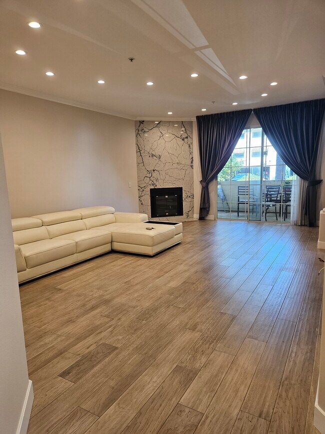 Photo - 7218 Hillside Ave Unit 307