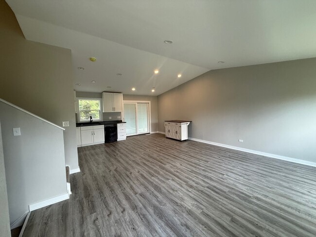 Photo - 1301 Lizabeth Ln