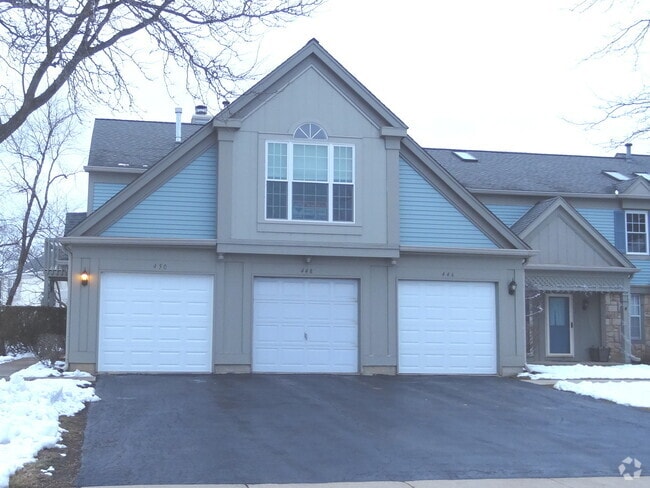 Building Photo - 450 Bridle Trail Rental