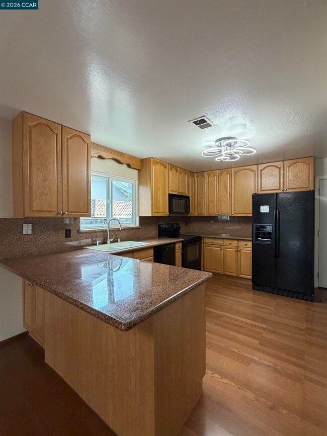 Photo - 1209 St Louis Dr