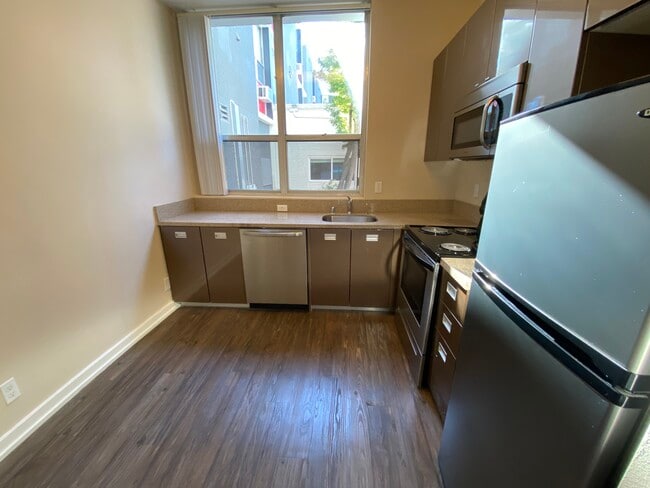 Photo - University Village