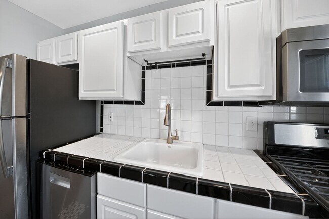 Photo - 505 Logan St