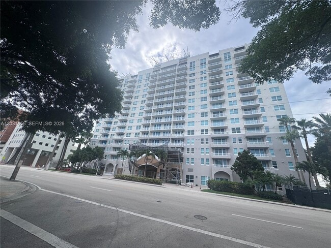 Building Photo - 2665 SW 37th Ave Unit 201