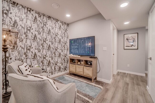 Photo - 11147 96 Street-SI ID1564651P Unit SI ID1564651P