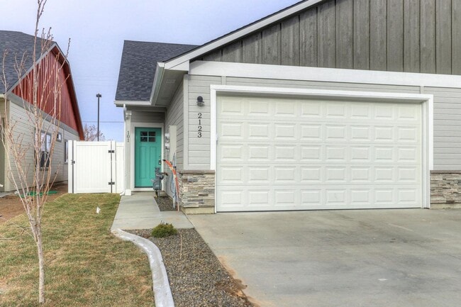 Building Photo - Ison Ct. Unit #101