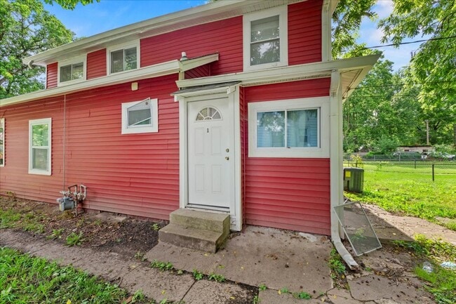 Photo - 1138 36th St Unit 1138 W 36th St   2
