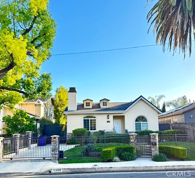 Building Photo - 14320 Hortense St