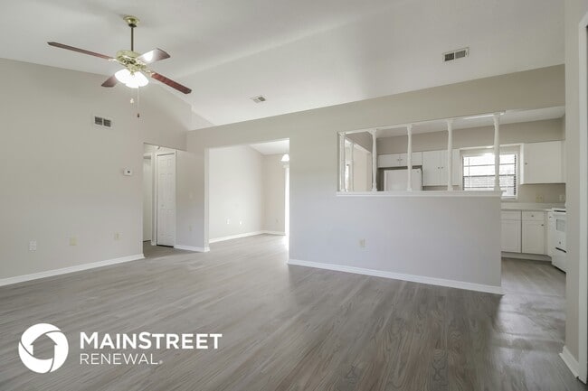 Photo - 2561 Beal St
