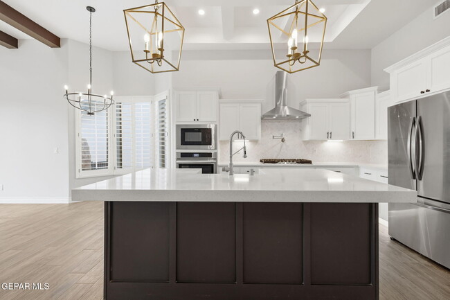 Photo - 219 Emerald Brass