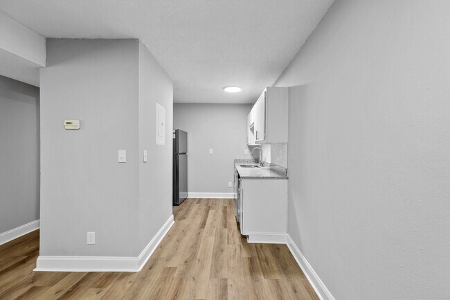 Pineview Apartments