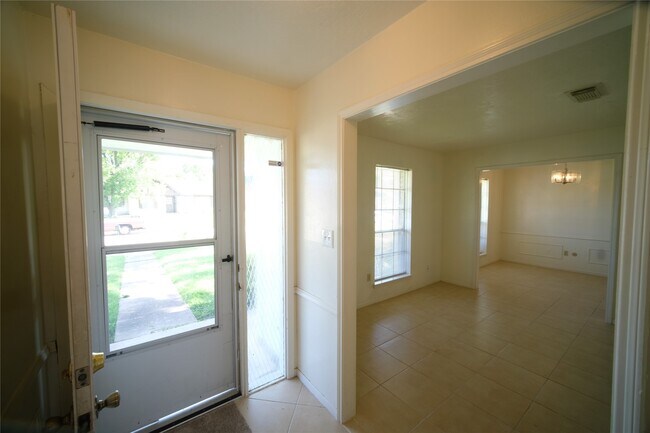 Photo - 12526 Lima Dr