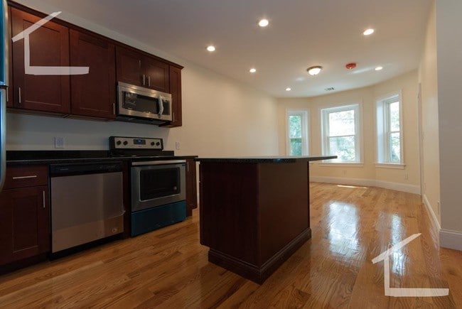 Photo - 79 Brighton Ave Unit 2