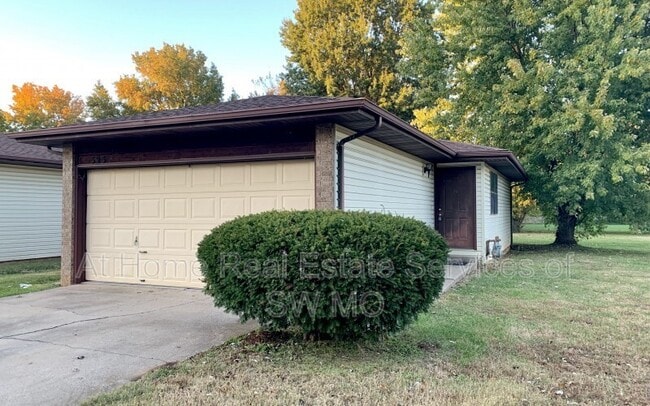 Building Photo - 525 W Edgewood St Rental