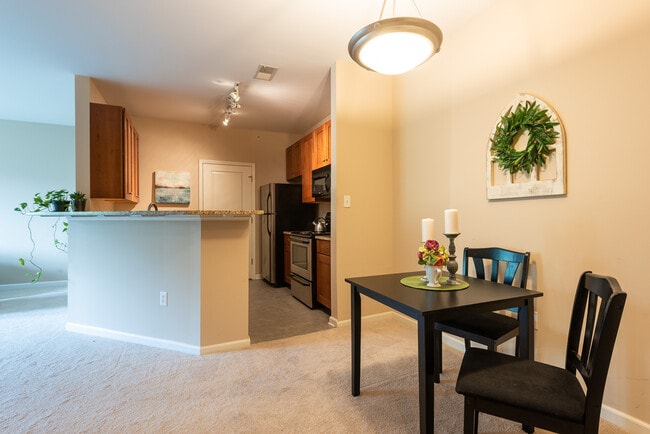 Photo - 735 Walker Sq Unit 735 Waalker Square #3A