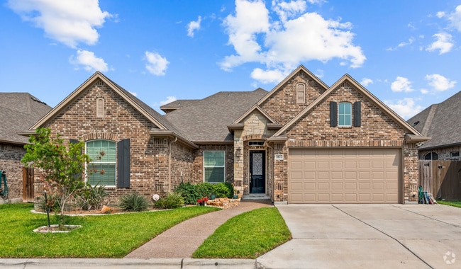Building Photo - Welcome to the Largest Home in Rancho Vist...