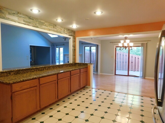 Photo - 16501 Nottingham Ct