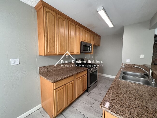 Photo - A Very Nice 2bd/1ba Citrus Heights Condo with Garage