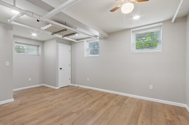 Photo - 2534 N Farwell Ave